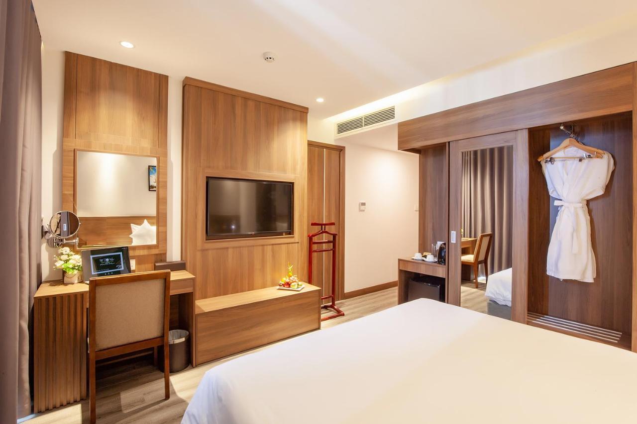 Merlot Hotel Нячанг Экстерьер фото